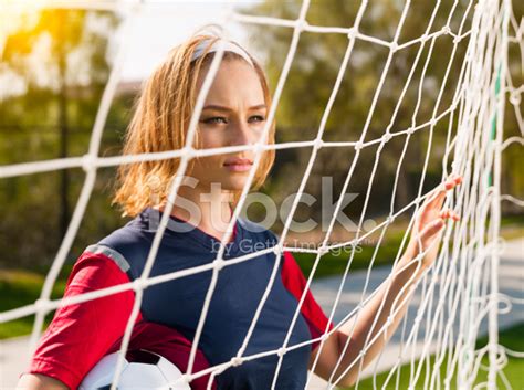 Foto De Stock De Fútbol Babe Por La Red Imágenes Libres De Derechos FreeImages