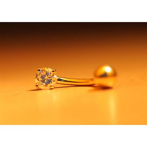 Piercing Nombril Or Jaune 18 Carats Et Diamant 0 50 Carat