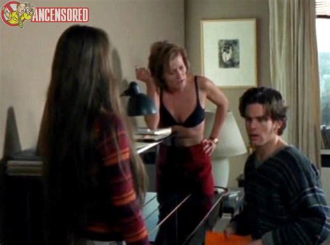 Dunkle Tage Nude Pics Page