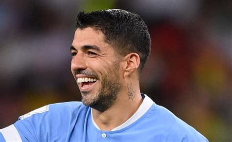 “suárez Influenciou” Meio Campista Fica Livre Para Jogar No Grêmio E