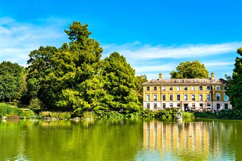 Kew Gardens in London - A Vast Botanical Garden with Over 200 Years of ...