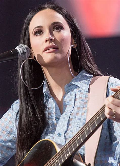 Kacey Musgraves Net Worth - Celebrity Sizes