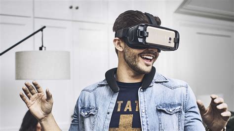 JBL Soundgear giyilebilir hoparlör ile kulaklar serbest