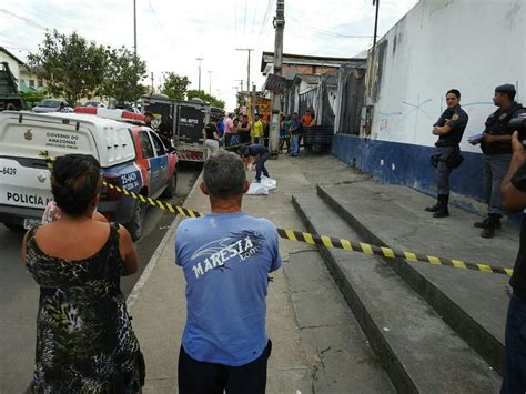 Morador De Rua é Esfaqueado E Morto Na Calçada De Rua Em Manaus