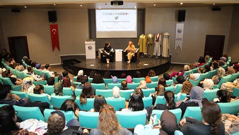 GAÜN Haber Merkezi MODA TASARIMCISI DİLEK HANİF GAÜN ÖĞRENCİLERİYLE