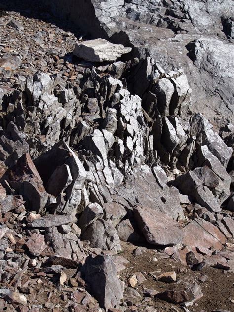 Boulders On The Lake Shore Stock Image Image Of Rugged 126437851