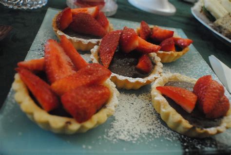 Nice And Simple Dark Chocolate Ganache Tarts With Strawberries