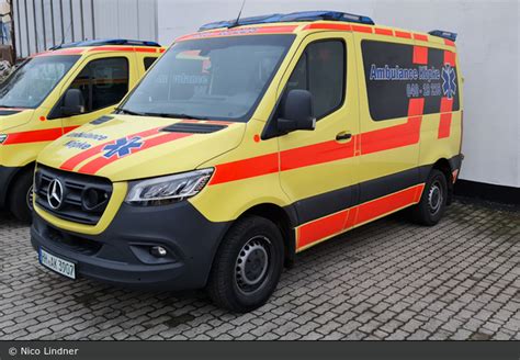 Einsatzfahrzeug Ambulance K Pke Ktw Hh Ak Bos Fahrzeuge