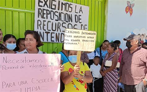 Protestan Padres De Familia De Kinder En Tuxtla Chico Por Falta De