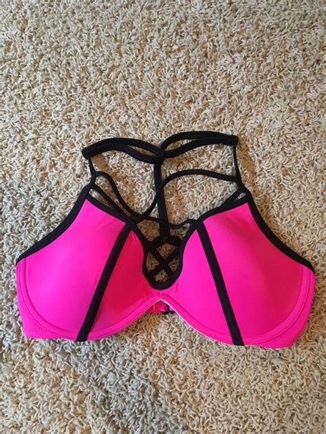 Pink Victoria Secret Bikini Top On Mercari Bikinis Bikini Tops Dd