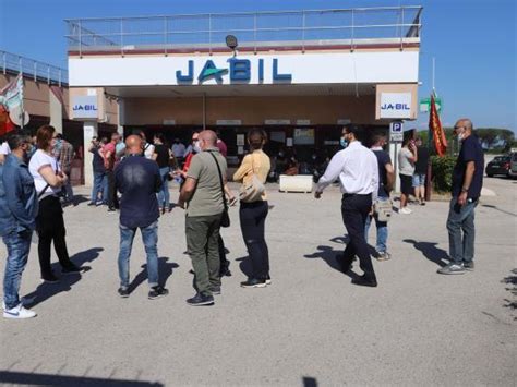 Jabil Marcianise Ultimo Giorno Di Lavoro Per Arriva La Proroga Di