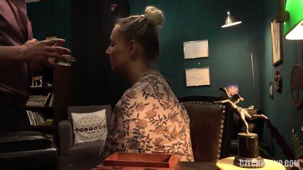 Hypnotized Babe BBW Krystal Swift