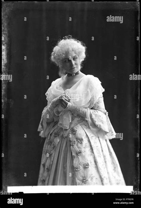 Hot Sexy Gerda Lundequist Bikini Pics