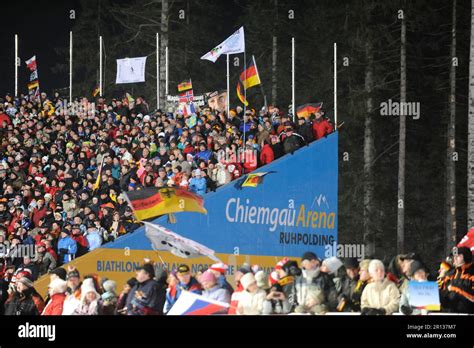 Zuschauer In Der Chiemgau Arena In Ruhpolding Biathlon X Km Staffel