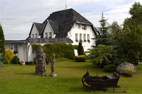 Bilder Litauen Kretinga Picea Hus Städer Skulptur