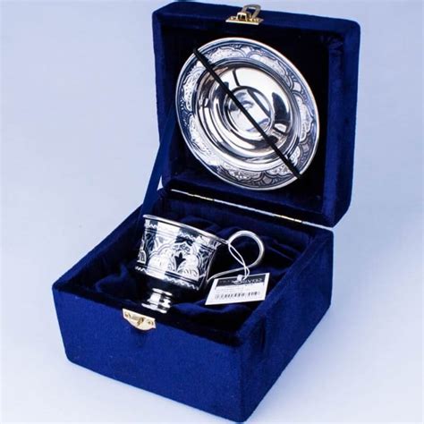 Серебряная кофейная чашка с блюдцем. Цена 25000 руб.!