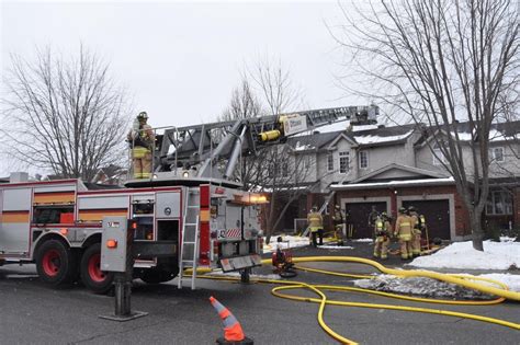 Firefighter Sustains Minor Injury In Kanata Townhouse Fire