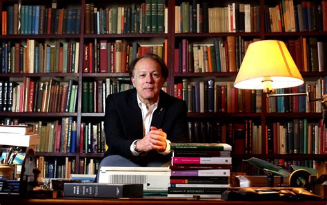 Javier Marías la novela total absoluta y perfecta TrendRadars ESPAÑA