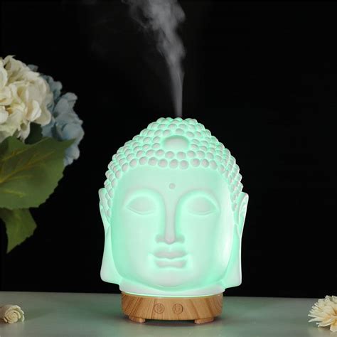 Diffuseur d huiles essentielles tête de Bouddha 100 ml lumière