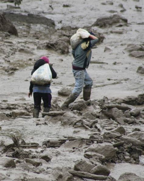 Un Alud Sepulta 20 Casas Y Afecta Otras 50 En Napo Ecuador El Universo