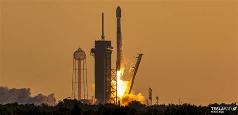 Go4Liftoff Falcon 9 Block 5 Starlink Group 4 18