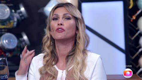 Livia Andrade Revela Por Que Saiu Do SBT E Cita Silvio Santos Como Motivo