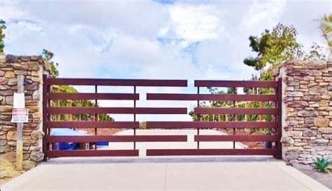 Contemporary Driveway Gates Featuring Geometric Patterns Modern Metal