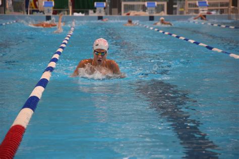 V Rosi Uszoda Els Edz S Ny Regyh Zi Sportcentrum