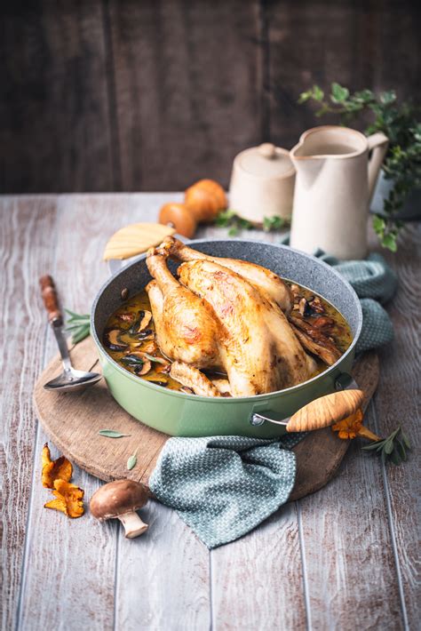 Poulet Du Bourbonnais AOP Sauce Marsala Et Champignons AOP Poulet Du