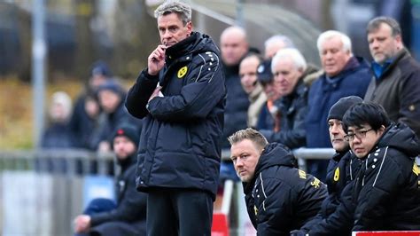 Trainer Stefan Janßen verlängert beim VfB Homberg