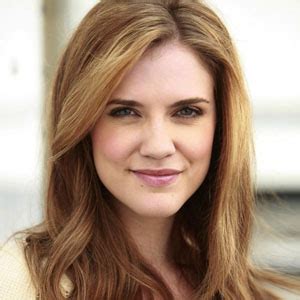 Sara Canning Hot Bikini Photos Rather Than Sexy Scarf Pics For Of Fans The Celebrity Post