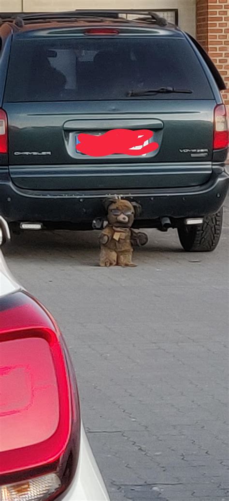 Det er sjældent jeg stopper og tænker what the actual fuck til bil udsmykning her i landet