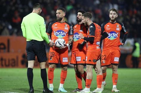 Stade Lavallois Gonçalves Perrot Et Tapoko Forfaits Pour Le 8e Tour