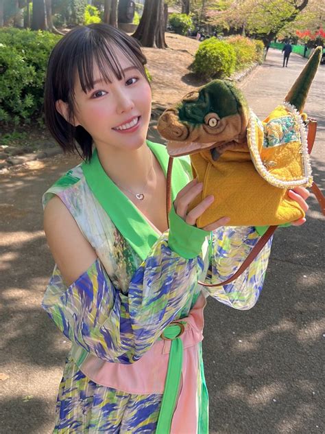 虹村かんな🐱💚 On Twitter コバヤシさんとちょっぴり不思議な撮影しました🦖⸒⸒ 自作のお洋服を指定して頂いてとってもとっても嬉しかったです🥹🥹 ありがとうございました💗展示会