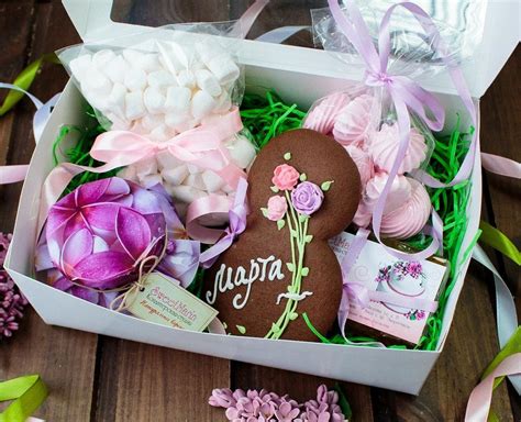 76 идей, что подарить снохе на 8 марта + список подарков и советы