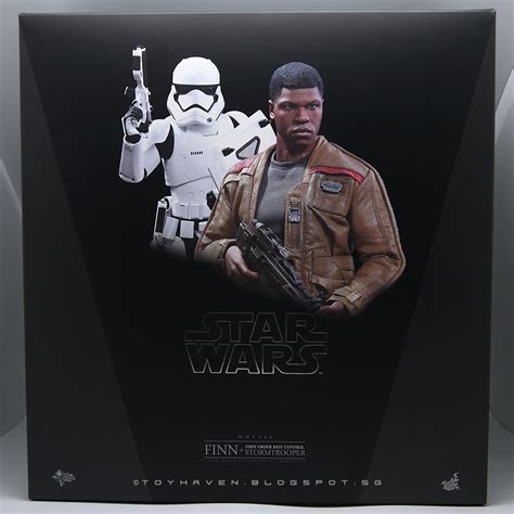 Toyhaven Review Hot Toys Star Wars The Force Awakens Finn Riot Control Stormtrooper