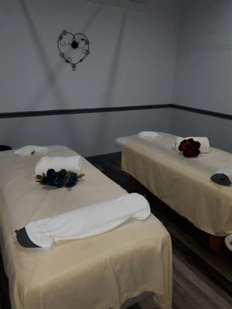 Serenity Now Massage Therapy Contacts Location And Reviews Zarimassage