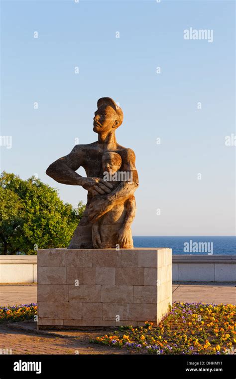 Sculpture, worker and son, by Zehra Koc, Antalya, Antalya Province, Turkey Stock Photo - Alamy