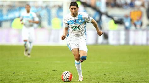 Football Lancien Joueur De Lom Form Au Psg Abdelaziz Barrada Est