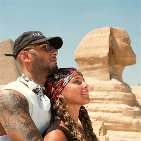 Singer Alicia Keys and family visit Egypt | Dunes & Beyond