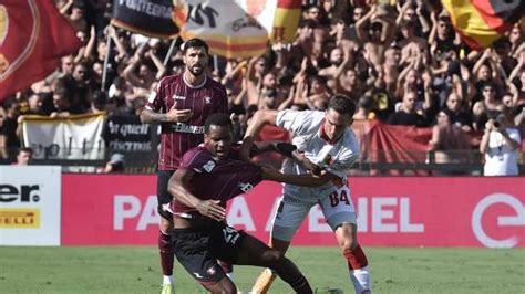 Salernitana Braaf Rientra In Gruppo Dalmonte Lavora Ancora A Parte