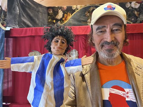 Muere el periodista francés que creó con Maradona y Cantona el