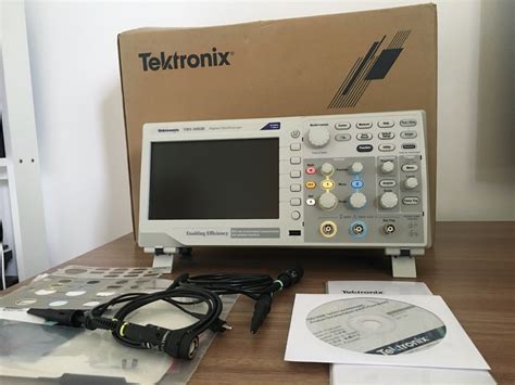 Osciloscópio Tektronix Tbs 1052b 2 Canais 50mhz Parcelamento sem juros