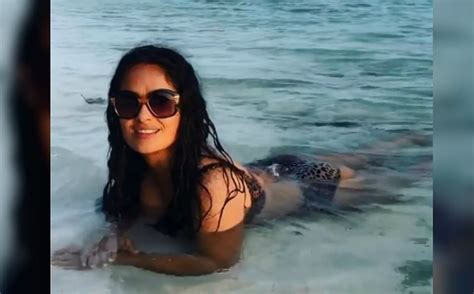 Salma Hayek Causa Suspiros En Bikini