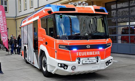 Elektro Feuerwehrauto In Berlin Elhf Autozeitung De