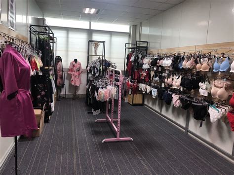 Bulk Buy Intiflower P High Quality Mature Women Sexy Panties Cotton Micro Mini Thongs Bikini