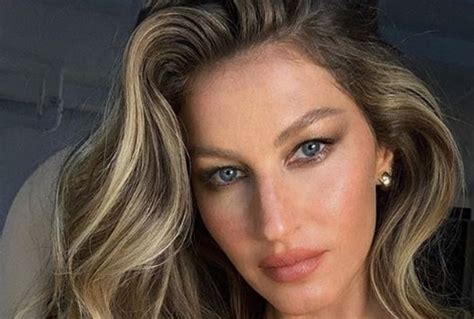 Gisele B Ndchen Chega Aos Anos Como A Modelo Mais Famosa Do Mundo