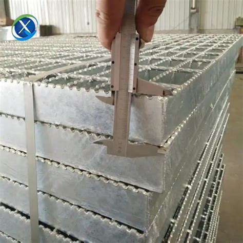 Hot DIP Galvanized Serrated Bar Steel Grating Steel Grating Price Steel Floor Grating Grating