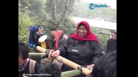 Pemilik Warung Di Puncak Gunung Lawu Hargo Dalem Mbok Yem Ditandu