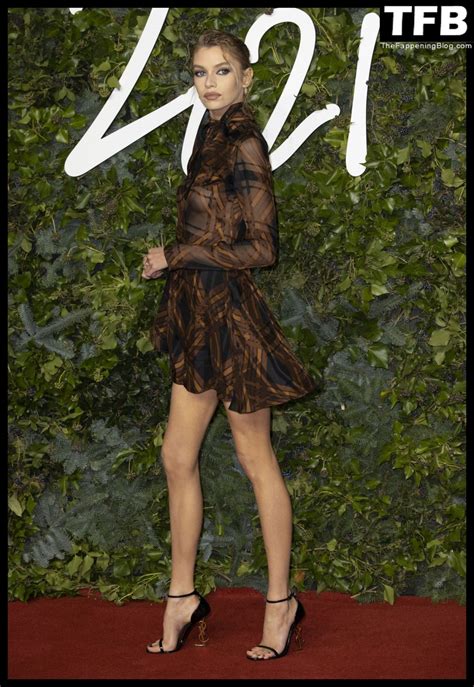 Stella Maxwell Displays Her Nude Tits At The Fashion Awards In London Fappening